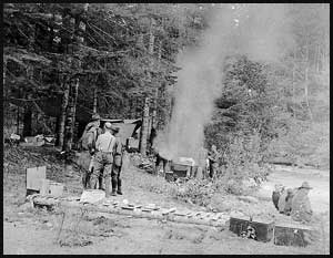 Men and women at Elkhorn camp on the Dosewallips River