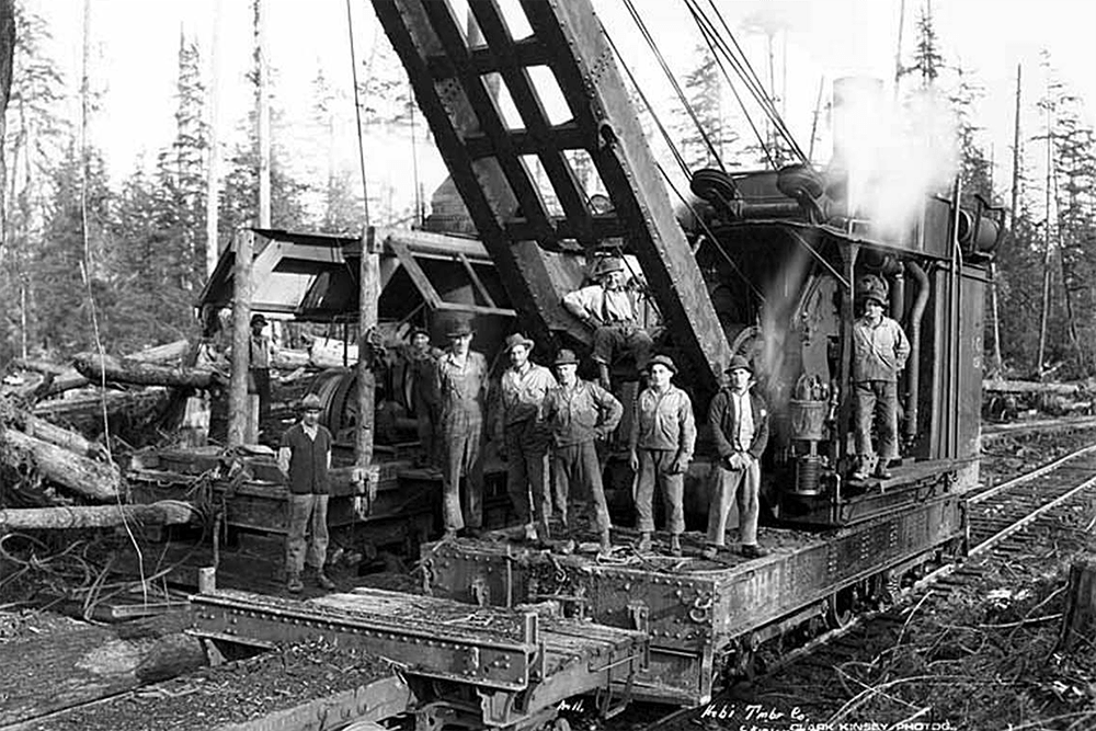Crew with loading crane and donkey engine, Hobi Logging Company, ca. 1928