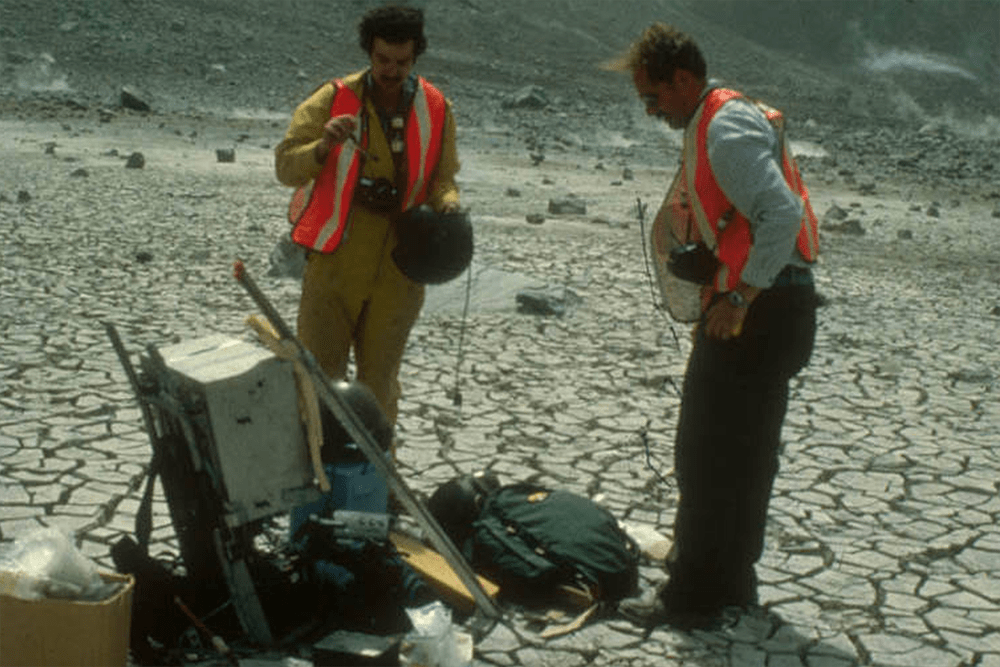 Dave Anderson and Bill Zoller preparing to sample