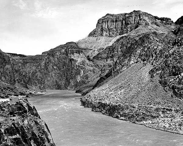 View downstream about 1/2 mile below Bright Angel Creek, showing faulted Hakatai shale (against Vishnu schist)