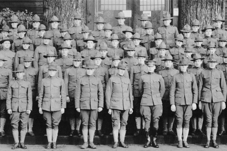 World War I soldiers in uniform